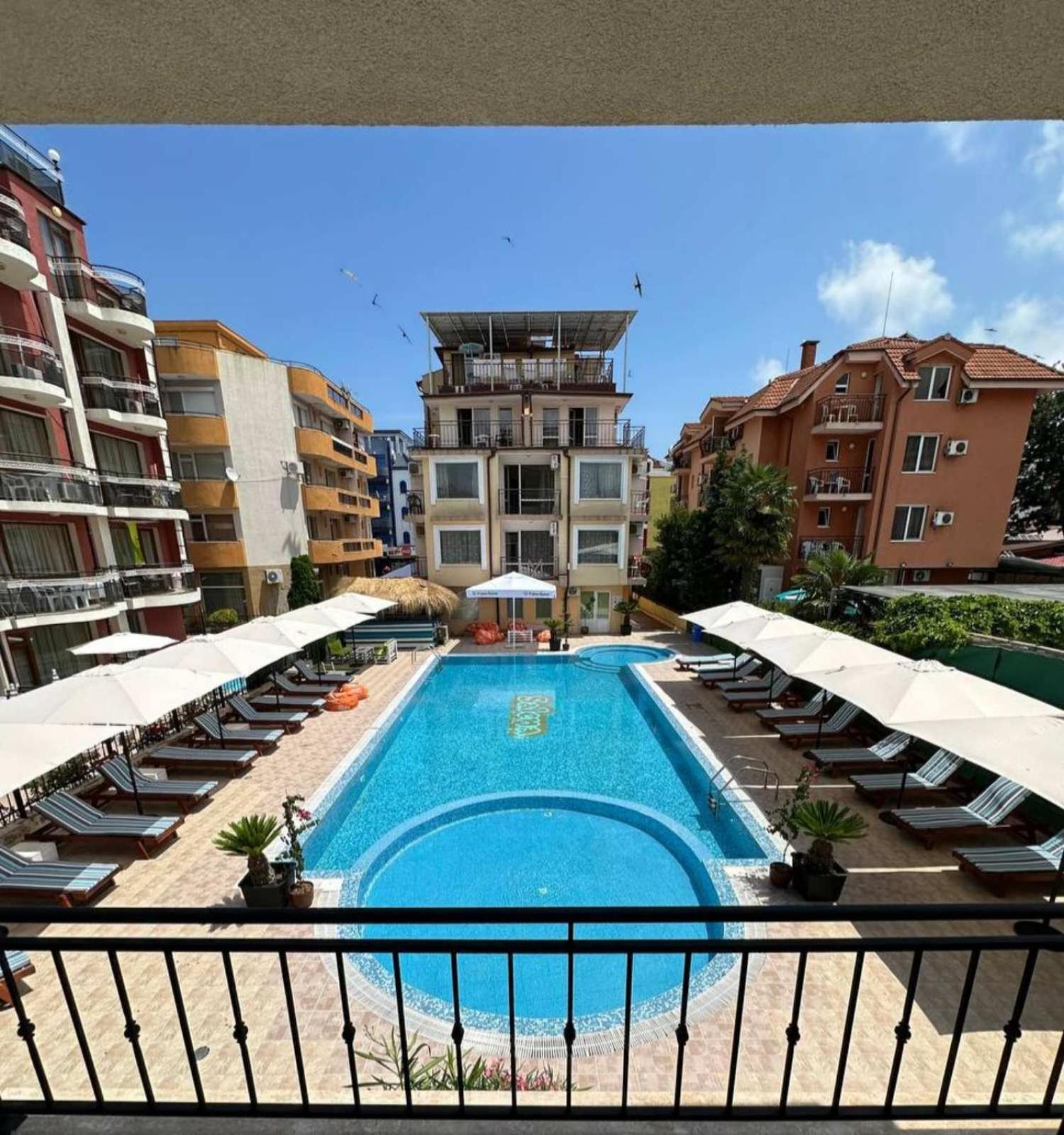 Salena Beach Hotel Primorsko Extérieur photo